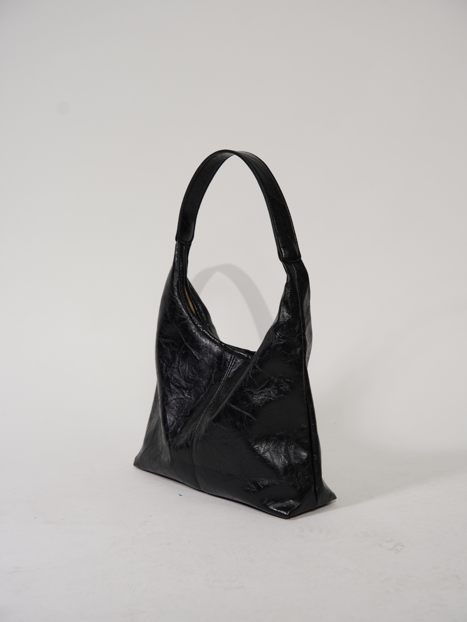 Retro-Style Distressed Leather Tote Bag